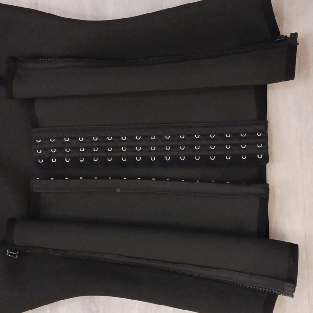 Black Slimming vest - waist & belly. Size large. - Picture 7 of 15